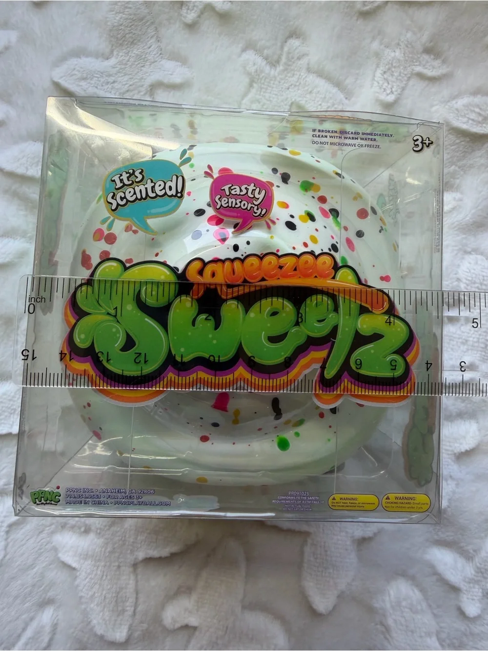 🧁💚 **NIB & SEALED – JUMBO CUPCAKE SQUISHY!** 💚🧁